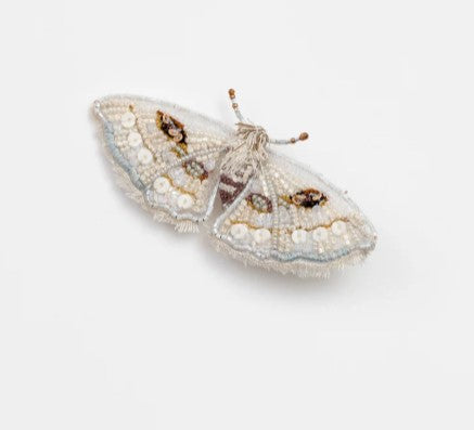 TROVELORE - White Spring Moth Brooch